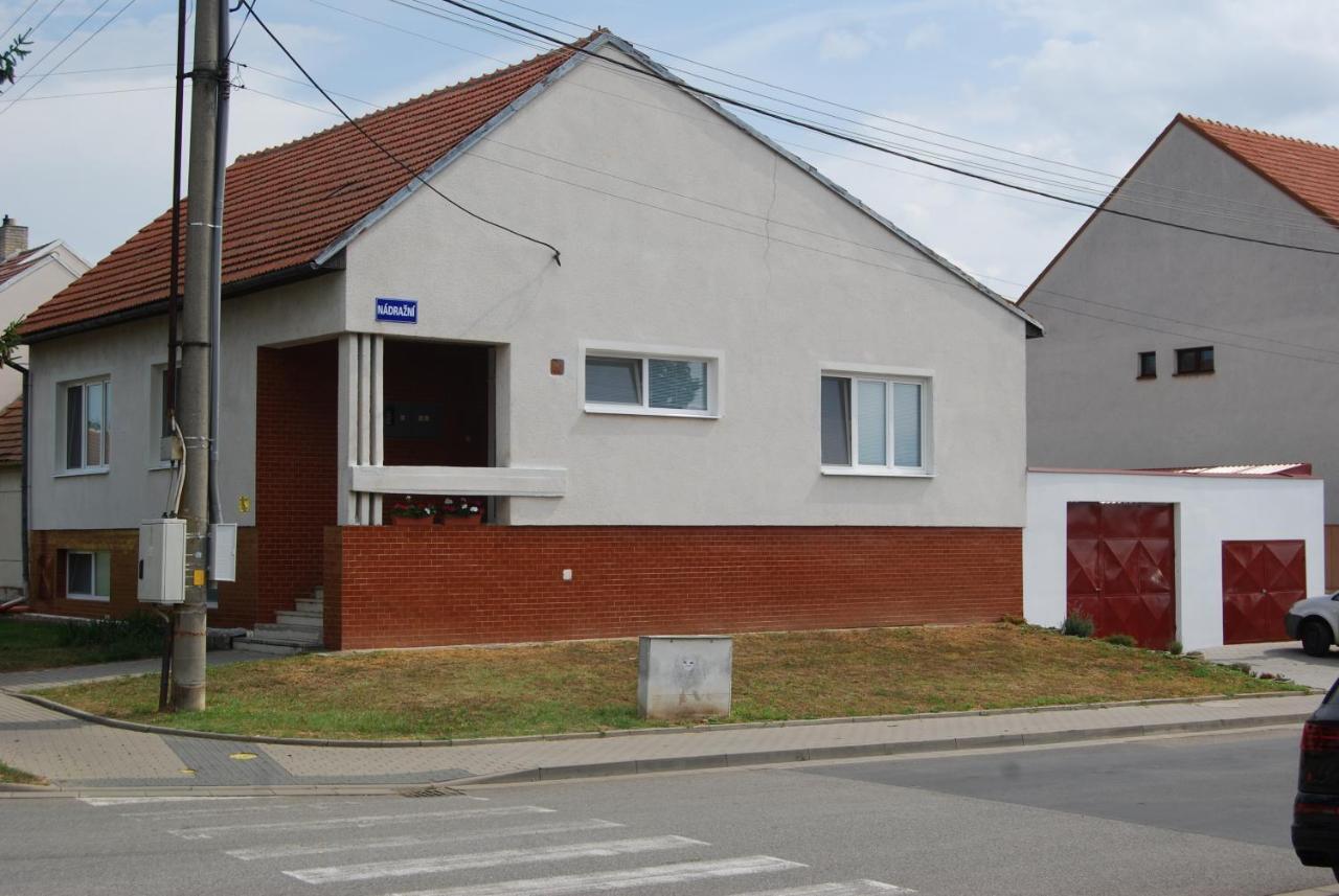 Penzion Na Rozcestí Svatoborice Exteriér fotografie
